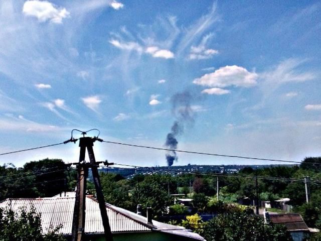 У Донецьку неспокійно: тривають обстріли, снаряд влучив у лікарню, є жертва У Донецьку неспокійно: тривають обстріли, снаряд влучив у лікарню, є жертва