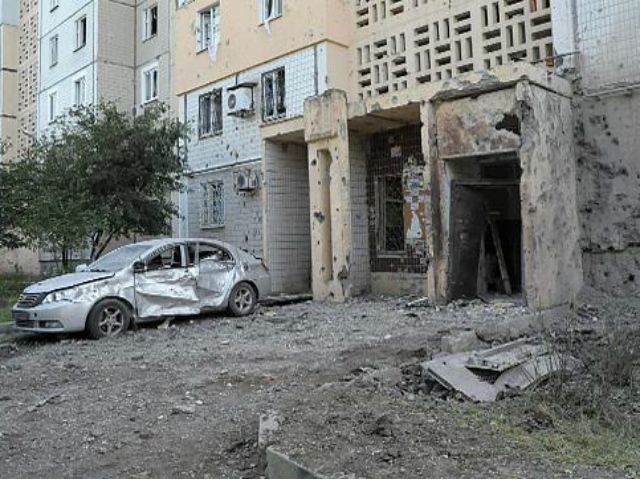 В Донецке обстреляли микрорайон Текстильщик, погибли 2 мирных жителя В Донецке обстреляли микрорайон Текстильщик, погибли 2 мирных жителя