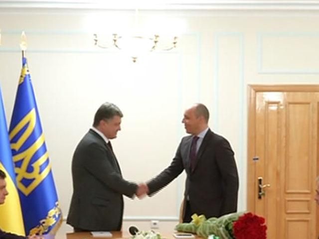 Секретарь СНБО Парубий подал в отставку, Президент подписал указ о его увольнении Секретарь СНБО Парубий подал в отставку, Президент подписал указ о его увольнении