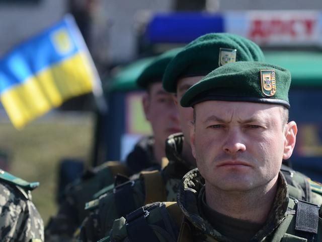 Пограничники показали представителям ОБСЕ доказательства артобстрела с территории РФ Пограничники показали представителям ОБСЕ доказательства артобстрела с территории РФ