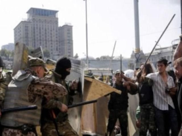Самые яркие кадры 7 августа: столкновения на Майдане, обстрел Донецка террористами