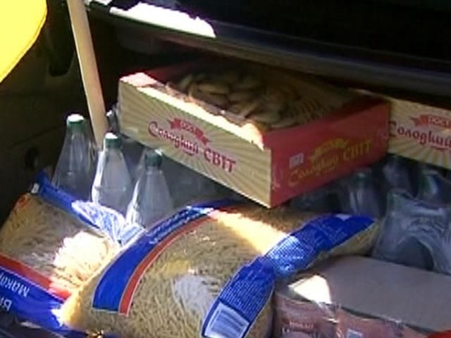 Вірменська громада Полтави передає гуманітарну допомогу українській армії Вірменська громада Полтави передає гуманітарну допомогу українській армії