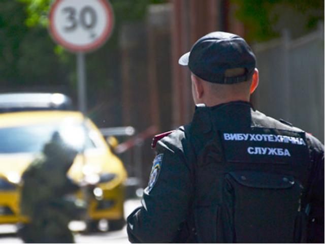 У Рівному біля військкомату прогримів вибух У Рівному біля військкомату прогримів вибух