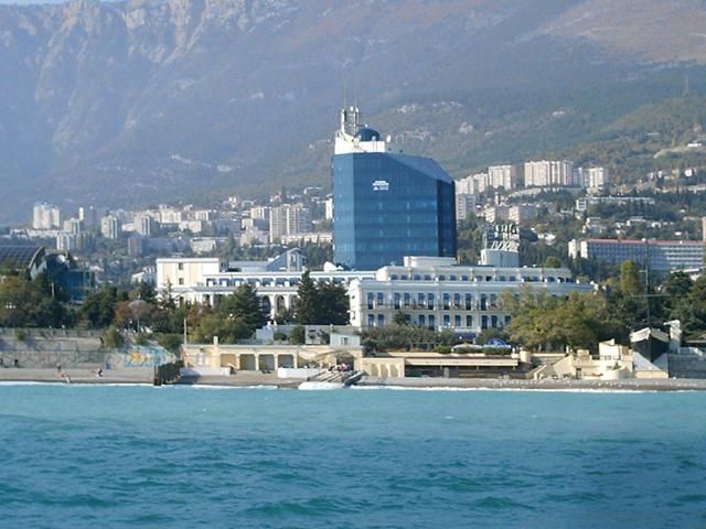 Туристів у Ялті зменшилося вдвічі Туристів у Ялті зменшилося вдвічі