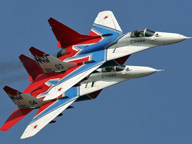 Росія каже, що зупинила масштабні авіанавчання