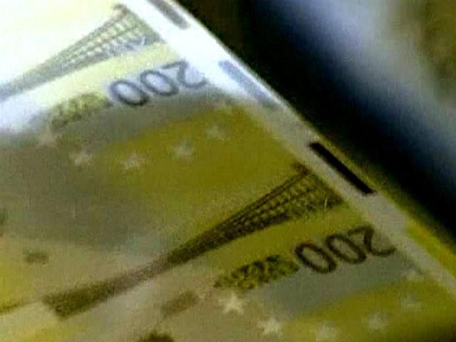 Взаимные санкции России и ЕС могут повлиять на курс евро, — эксперты Взаимные санкции России и ЕС могут повлиять на курс евро, — эксперты