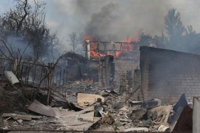 Терористи обстріляли район Станиці Луганської із "Градів", є загиблі