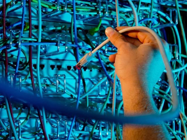 ФСБ зобов'язуватиме російські сайти допомагати стежити за користувачами ФСБ зобов'язуватиме російські сайти допомагати стежити за користувачами