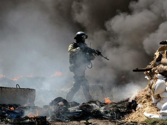 Українські військові ведуть запеклі бої за місто Красний Луч, — РНБО 