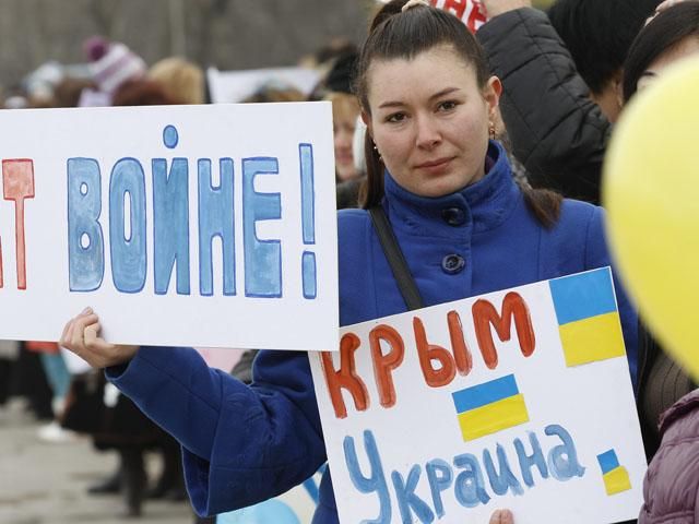 В Крыму в пакетах из-под молока продают воду (Видео) В Крыму в пакетах из-под молока продают воду (Видео)