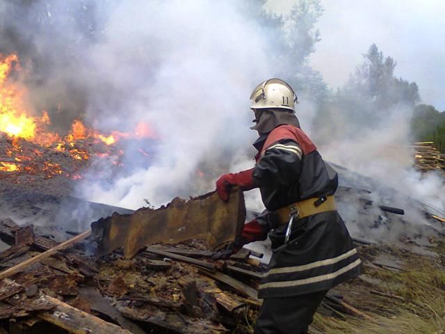 Протягом тижня підрозділи ДСНС ліквідували близько 2,5 тисяч пожеж та врятували 59 осіб