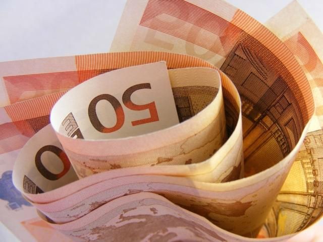 Доллар и евро растут — курсы валют на 11 августа Доллар и евро растут — курсы валют на 11 августа