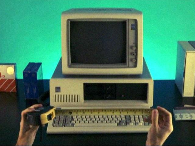 33 года назад компания IBM представила первый персональный компьютер