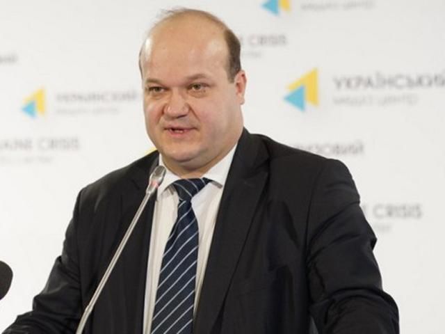 У Порошенка заявили, що російські вантажівки з "гуманітаркою" не перетнуть український кордон