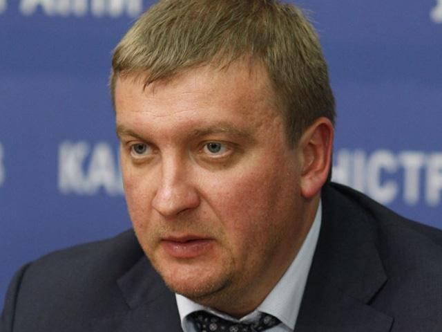 Депутаты в предвыборной истерии совершенно не думают о судьбе страны, — Петренко