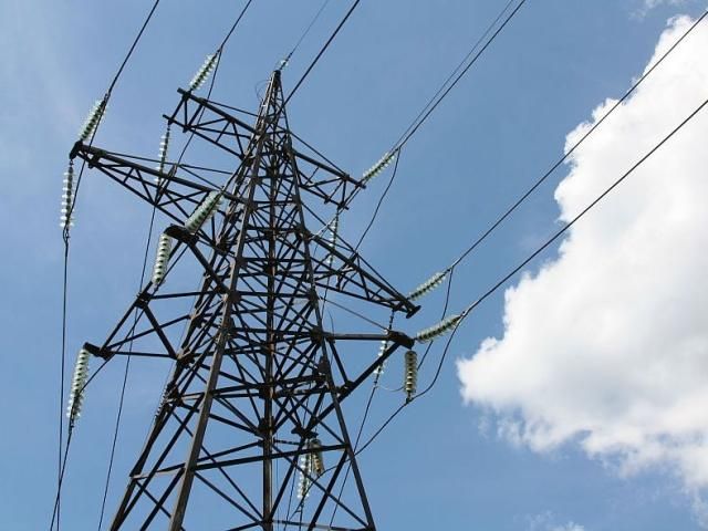 Кабмин выделил средства на реконструкцию электросетей в Украине