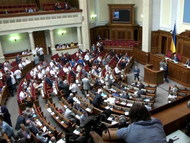 Сегодня Рада обещает вернуться к вопросу о санкциях против РФ