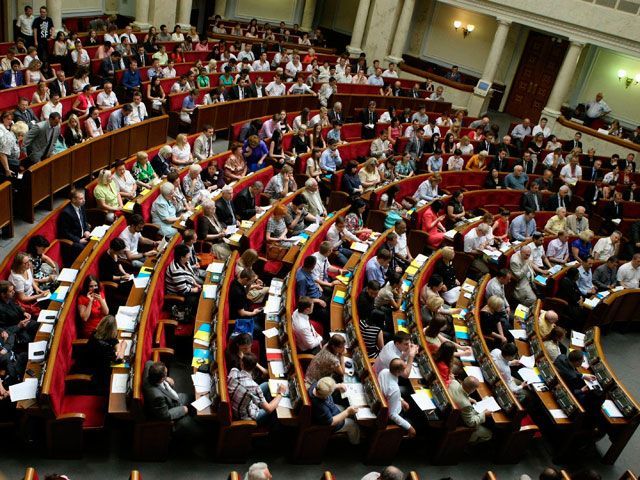 Рада скасувала рішення про економдіяльність у Криму: законопроект відправили на 2-ге читання