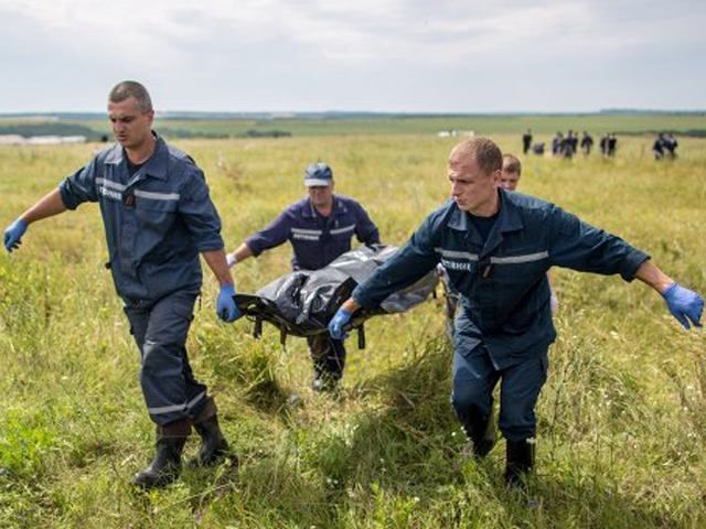 Останки жертв крушения Boeing 777 до сих пор остаются в Украине, их отправят на следующей неделе