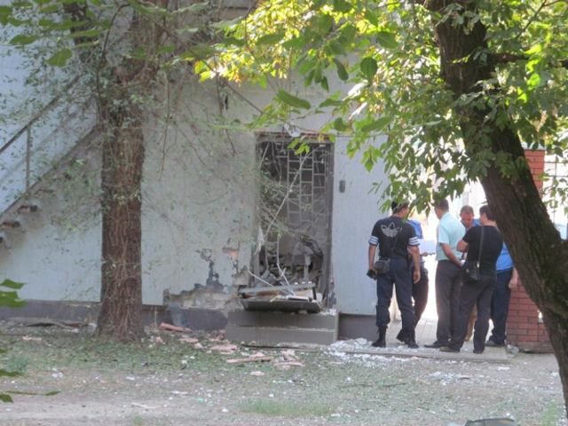 В Мелитополе взорвали офис "Приватбанка" и заминировали военкомат (Фото. Видео)