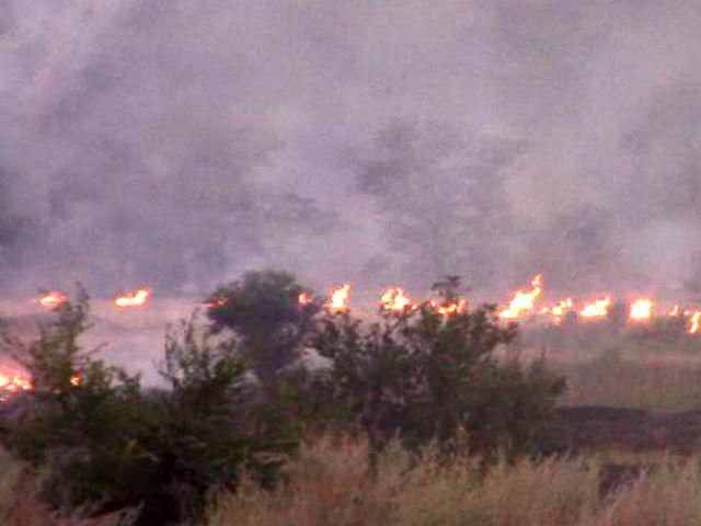 Сепаратисты обстреливают украинские бригады из сверхмощного оружия (Видео) Сепаратисты обстреливают украинские бригады из сверхмощного оружия (Видео)