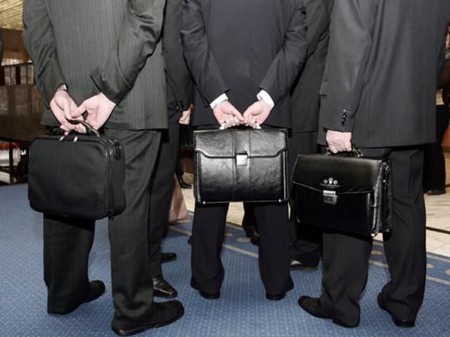 В марте-июле уволены 317 чиновников министерств (Инфографика) В марте-июле уволены 317 чиновников министерств (Инфографика)