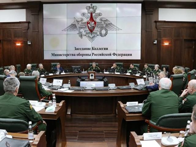 В Минобороны РФ пересечение российскими БТРами украинской границы назвали "ложью" В Минобороны РФ пересечение российскими БТРами украинской границы назвали "ложью"