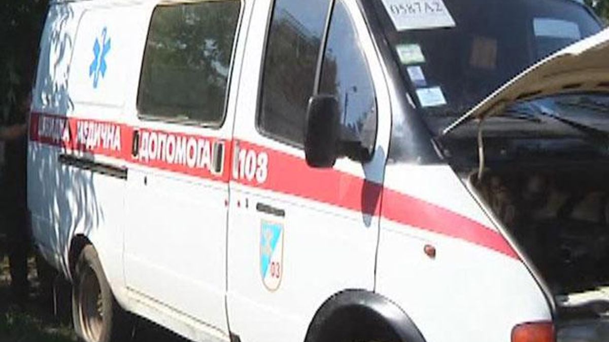 В Хмельницькому автомобільна санітарна рота погрузла в ремонтах В Хмельницькому автомобільна санітарна рота погрузла в ремонтах