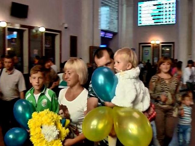 10 бійців 24-ї механізованої бригади повернулися з полону 10 бійців 24-ї механізованої бригади повернулися з полону