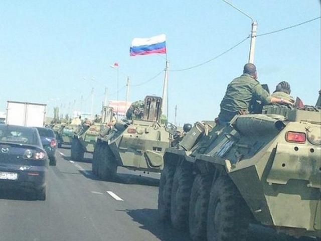 На российско-украинской границе снова колонна российской военной техники, — СМИ На российско-украинской границе снова колонна российской военной техники, — СМИ