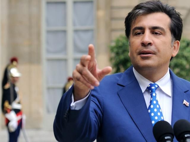 Саакашвили обвиняют в растрате 450 тысяч долларов на ботокс и эпиляцию