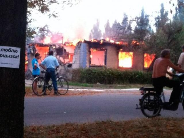 Продолжается артобстрел Харцызска (Фото. Видео) Продолжается артобстрел Харцызска (Фото. Видео)