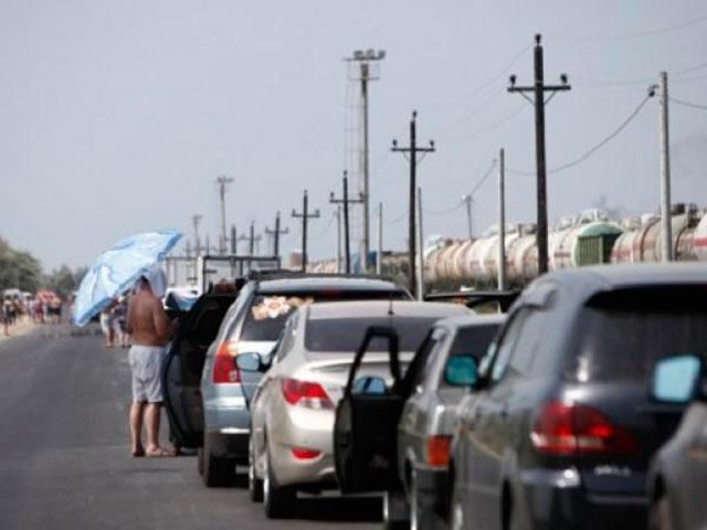 В очереди на Керченской переправе введут систему талонов В очереди на Керченской переправе введут систему талонов