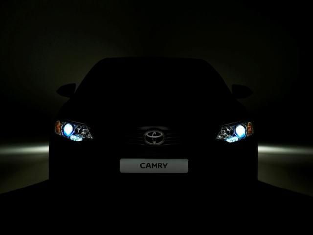 Toyota припідняла завісу над новою Camry