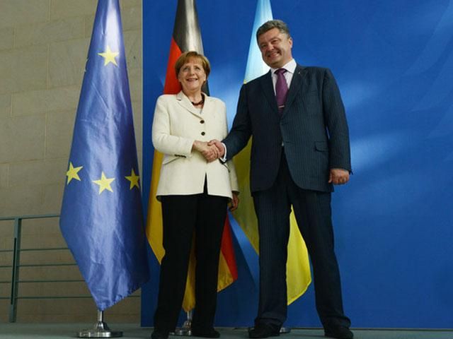 Порошенко провів телефонну розмову з Меркель Порошенко провів телефонну розмову з Меркель