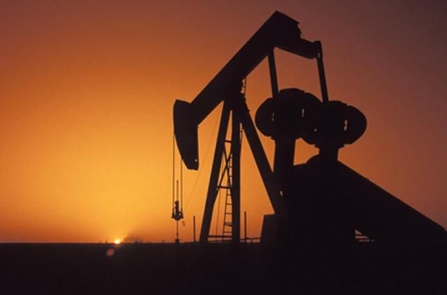 Вартість нафти зростає, однак ціна коливається у межах 14-місячного мінімуму
