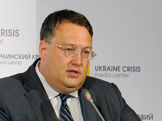 Звонки о "минировании" поступают из России и через Skype, — МВД Звонки о "минировании" поступают из России и через Skype, — МВД