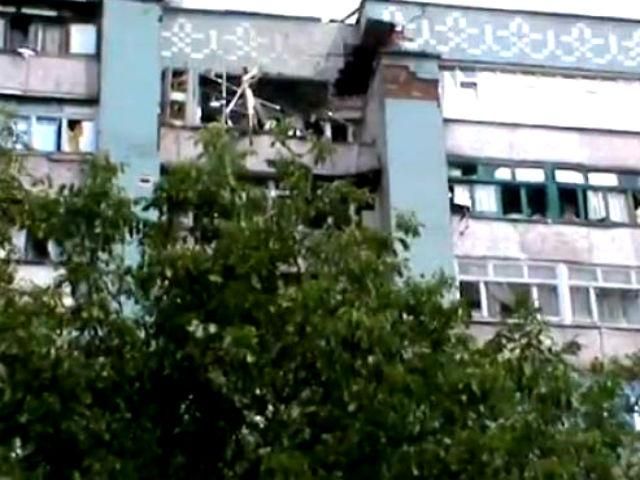 Розруха в Донецьку. Через артобстріли зруйновано дуже багато будинків (Відео)