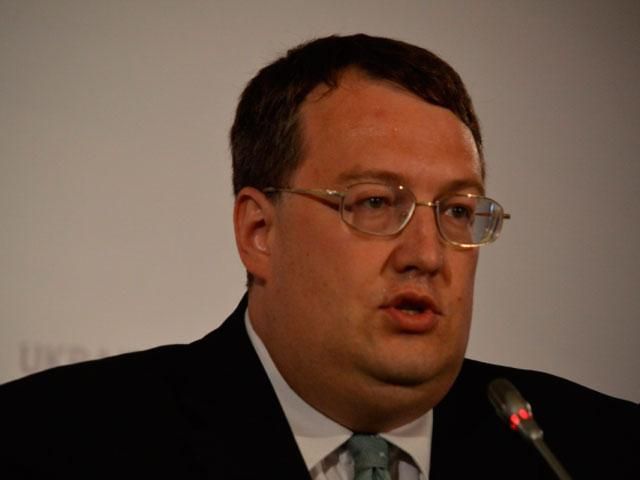 Батальйон “Донбас” затримав 8 терористів під Іловайськом, — Геращенко Батальйон “Донбас” затримав 8 терористів під Іловайськом, — Геращенко