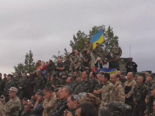 Музиканти на сході України влаштували концертний тур "Підтримаємо своїх" Музиканти на сході України влаштували концертний тур "Підтримаємо своїх"