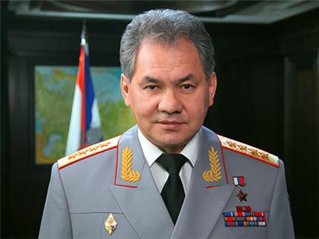 Шойгу заверил, что "гуманитарный конвой" не станет военной интервенцией в Украину Шойгу заверил, что "гуманитарный конвой" не станет военной интервенцией в Украину