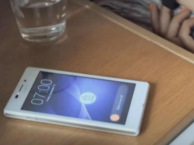 Разработан водонепроницаемый смартфон, создан "умный" браслет для детей