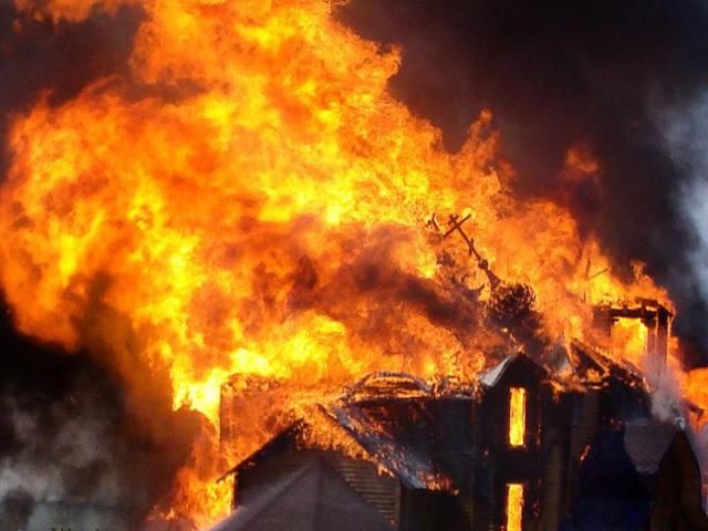 Ад в Горловке: в городе идут бои (Фото) Ад в Горловке: в городе идут бои (Фото)