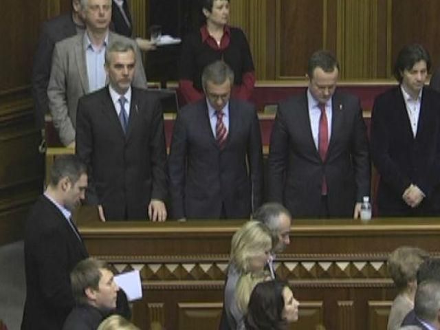 Три високопосадовці йдуть у відставку Три високопосадовці йдуть у відставку