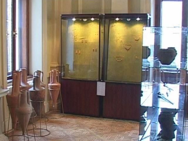 Украина будет судиться с властями Крыма за скифское золото Украина будет судиться с властями Крыма за скифское золото