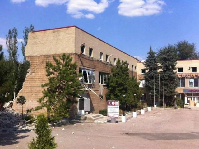 Терористи знищили головний музей історії Донеччини: відновленню він не підлягає (Фото)