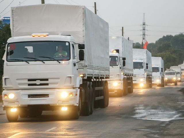 Ще 90 вантажівок російської "гуманітарки" рухається до українського кордону