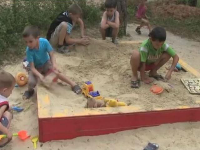 Дітям-переселенцям зі Сходу сняться бої