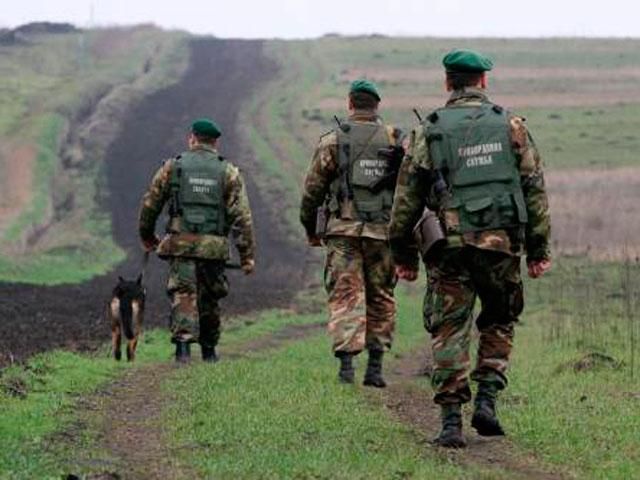 РФ обстрілює 400 км українського кордону, — РНБО РФ обстрілює 400 км українського кордону, — РНБО