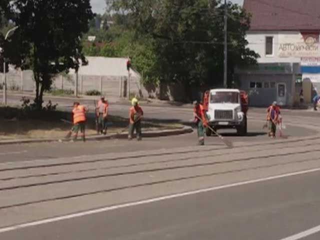 Жилые районы Донецка страдают от артиллерийского огня (Видео)